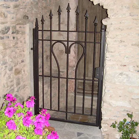 La Meridiana Casale Bed & Breakfast 4*